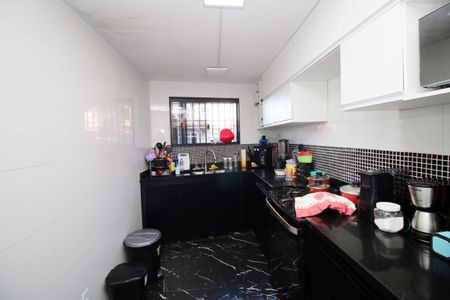 Apartamento para alugar com 184m², 2 quartos e sem vagaCozinha