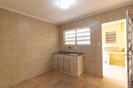 Casa para alugar com 110m², 2 quartos e 2 vagasCozinha