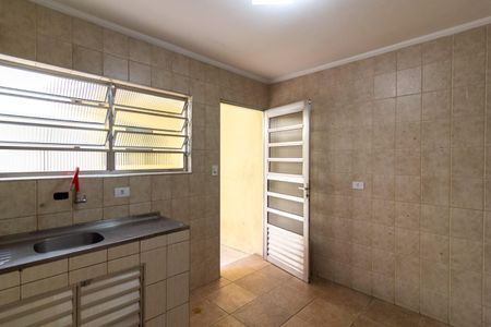 Casa para alugar com 110m², 2 quartos e 2 vagasCozinha