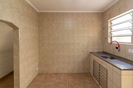 Casa para alugar com 110m², 2 quartos e 2 vagasCozinha