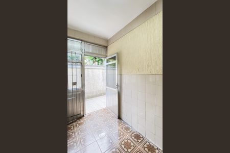 Casa à venda com 194m², 4 quartos e 2 vagas Casa à venda com 194m², 4 quartos e 2 vagasÁrea de Serviço