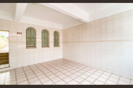 Casa à venda com 194m², 4 quartos e 2 vagas Casa à venda com 194m², 4 quartos e 2 vagasGaragem