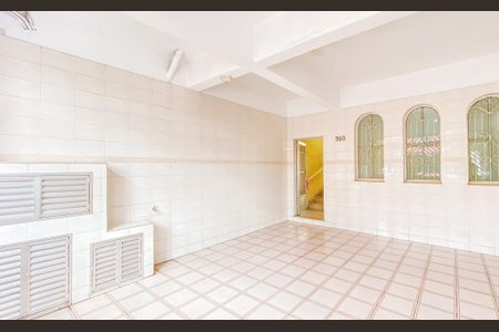 Casa à venda com 194m², 4 quartos e 2 vagas Casa à venda com 194m², 4 quartos e 2 vagasGaragem