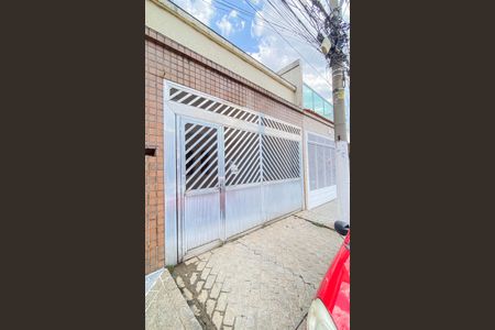 Casa à venda com 194m², 4 quartos e 2 vagas Casa à venda com 194m², 4 quartos e 2 vagasFachada