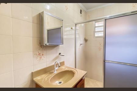 Casa à venda com 194m², 4 quartos e 2 vagas Casa à venda com 194m², 4 quartos e 2 vagasBanheiro 1