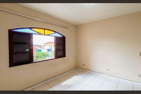 Casa à venda com 194m², 4 quartos e 2 vagas Casa à venda com 194m², 4 quartos e 2 vagasQuarto