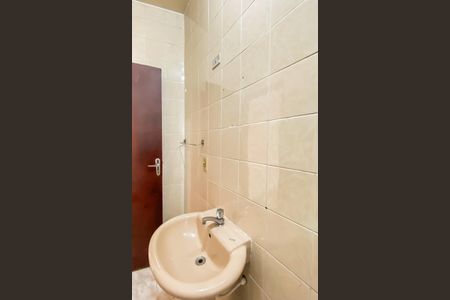 Casa à venda com 194m², 4 quartos e 2 vagas Casa à venda com 194m², 4 quartos e 2 vagasBanheiro