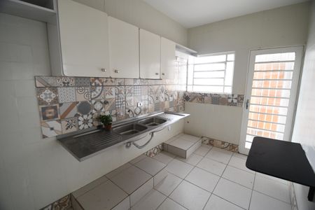Casa para alugar com 604m², 3 quartos e 6 vagasCozinha
