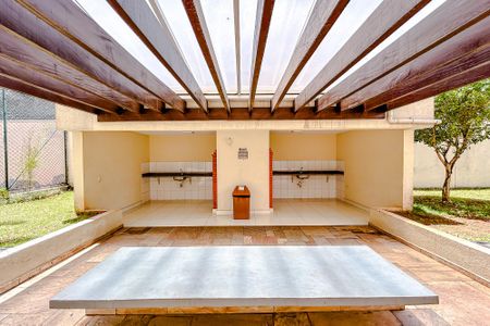 Apartamento para alugar com 45m², 2 quartos e 1 vagaÁrea comum - Churrasqueira