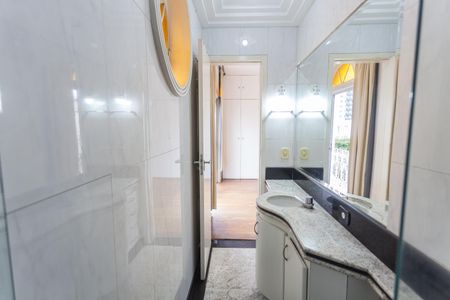 Apartamento à venda com 90m², 3 quartos e 2 vagasBanheiro da Suíte