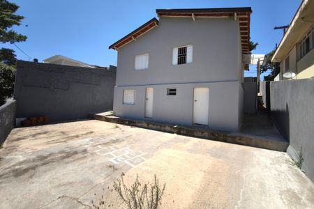 Casa à venda com 104m², 2 quartos e 1 vaga Casa à venda com 104m², 2 quartos e 1 vagaQuintal