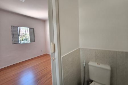 Casa à venda com 104m², 2 quartos e 1 vaga Casa à venda com 104m², 2 quartos e 1 vagaBanheiro Suíte