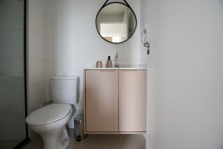 Apartamento para alugar com 41m², 2 quartos e sem vaga Apartamento para alugar com 41m², 2 quartos e sem vagaBanheiro