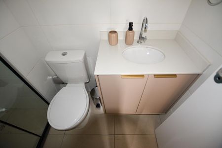 Apartamento para alugar com 41m², 2 quartos e sem vaga Apartamento para alugar com 41m², 2 quartos e sem vagaBanheiro