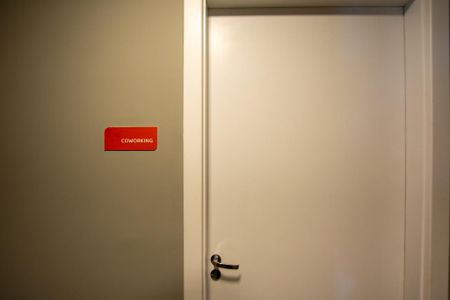 Apartamento para alugar com 41m², 2 quartos e sem vaga Apartamento para alugar com 41m², 2 quartos e sem vagaCoworking - porta