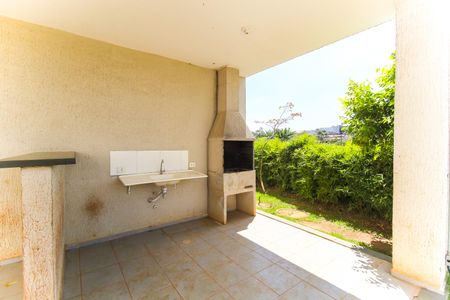 Apartamento para alugar com 38m², 2 quartos e sem vagaÁrea comum - Churrasqueira