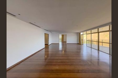 Apartamento à venda com 270m², 3 quartos e 2 vagas