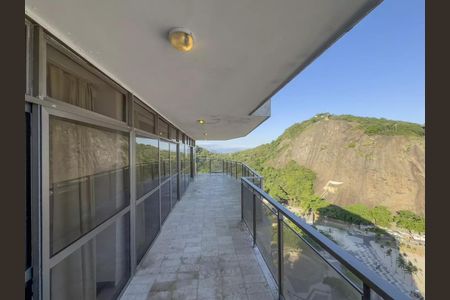 Apartamento à venda com 270m², 3 quartos e 2 vagas