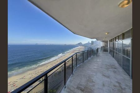 Apartamento à venda com 270m², 3 quartos e 2 vagas