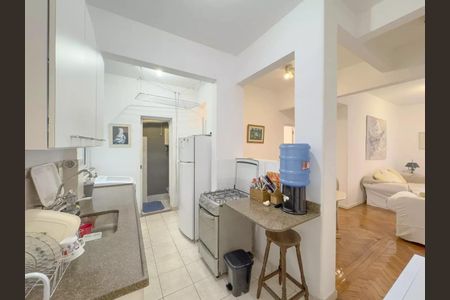 Apartamento à venda com 2 quartos, 60m² em Leme, Rio de Janeiro