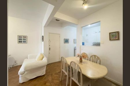 Apartamento à venda com 2 quartos, 60m² em Leme, Rio de Janeiro