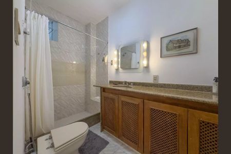 Apartamento à venda com 2 quartos, 60m² em Leme, Rio de Janeiro