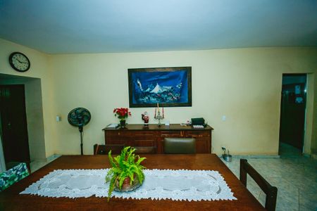 Casa à venda com 6 quartos, 420m² em São José, Belo Horizonte