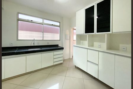 Apartamento para alugar com 170m², 4 quartos e 3 vagas Apartamento para alugar com 170m², 4 quartos e 3 vagasCozinha