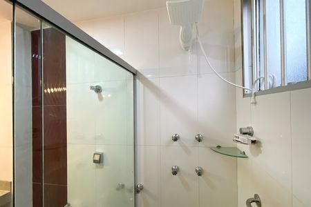 Apartamento para alugar com 170m², 4 quartos e 3 vagas Apartamento para alugar com 170m², 4 quartos e 3 vagasBanheiro da Suíte 1