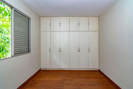 Apartamento à venda com 170m², 4 quartos e 3 vagasQuarto 2