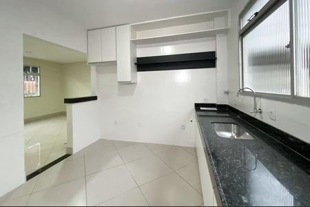 Apartamento para alugar com 170m², 4 quartos e 3 vagas Apartamento para alugar com 170m², 4 quartos e 3 vagasCozinha