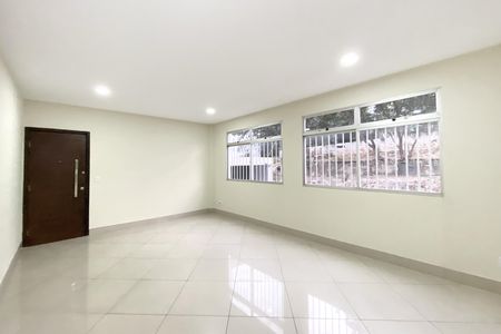 Apartamento para alugar com 170m², 4 quartos e 3 vagas Apartamento para alugar com 170m², 4 quartos e 3 vagasSala