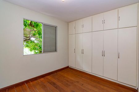 Apartamento à venda com 170m², 4 quartos e 3 vagasQuarto 2