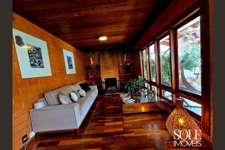 Casa de condomínio à venda com 413m², 4 quartos e 3 vagas