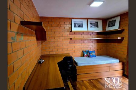 Casa de condomínio à venda com 413m², 4 quartos e 3 vagas