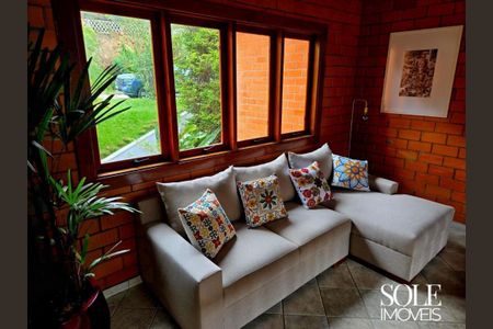 Casa de condomínio à venda com 413m², 4 quartos e 3 vagas