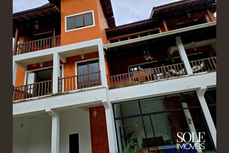 Casa de condomínio à venda com 413m², 4 quartos e 3 vagas