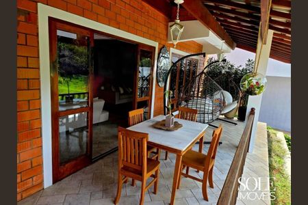 Casa de condomínio à venda com 413m², 4 quartos e 3 vagas