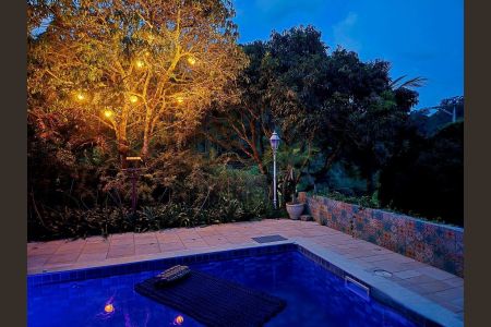 Casa de condomínio à venda com 413m², 4 quartos e 3 vagas