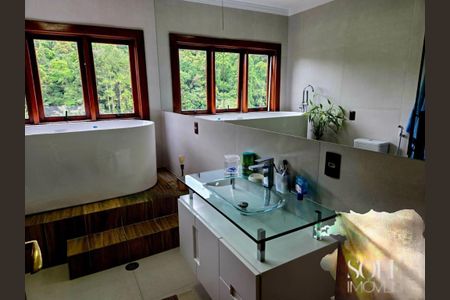 Casa de condomínio à venda com 413m², 4 quartos e 3 vagas