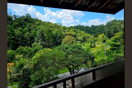 Casa de condomínio à venda com 413m², 4 quartos e 3 vagas