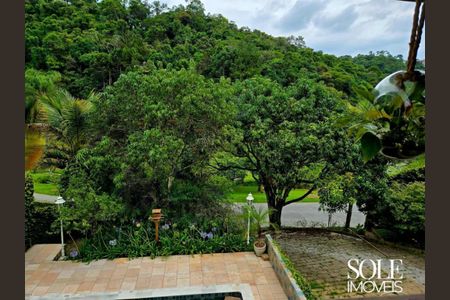 Casa de condomínio à venda com 413m², 4 quartos e 3 vagas