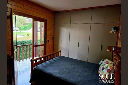 Casa de condomínio à venda com 413m², 4 quartos e 3 vagas