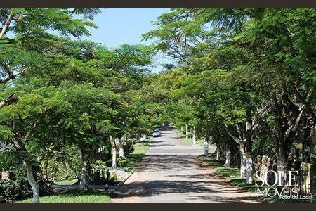 Casa de condomínio à venda com 413m², 4 quartos e 3 vagas