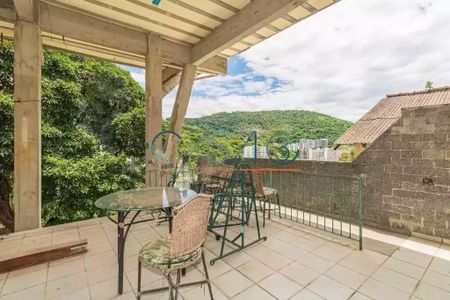 Casa à venda com 450m², 4 quartos e sem vaga