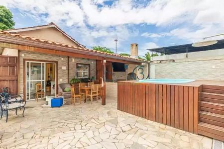 Casa à venda com 450m², 4 quartos e sem vaga