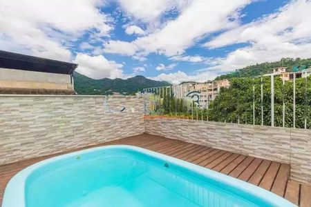 Casa à venda com 450m², 4 quartos e sem vaga
