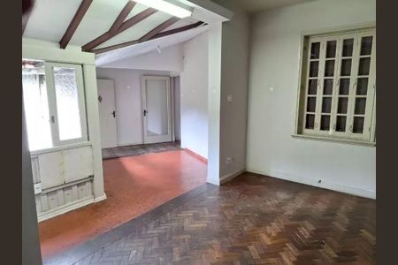 Casa à venda com 362m², 9 quartos e 3 vagas