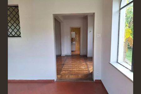 Casa à venda com 362m², 9 quartos e 3 vagas