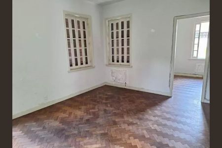 Casa à venda com 362m², 9 quartos e 3 vagas